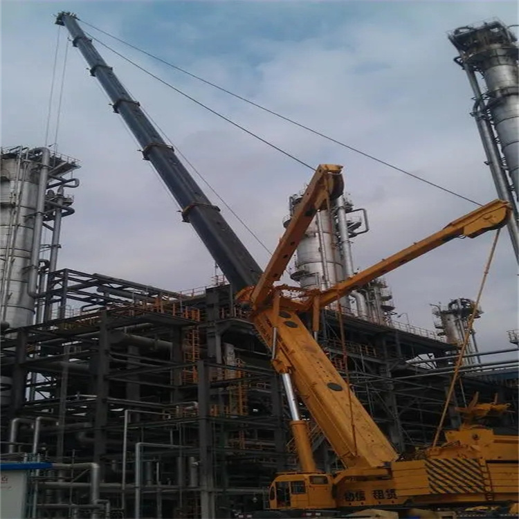 江南吊板房的吊车